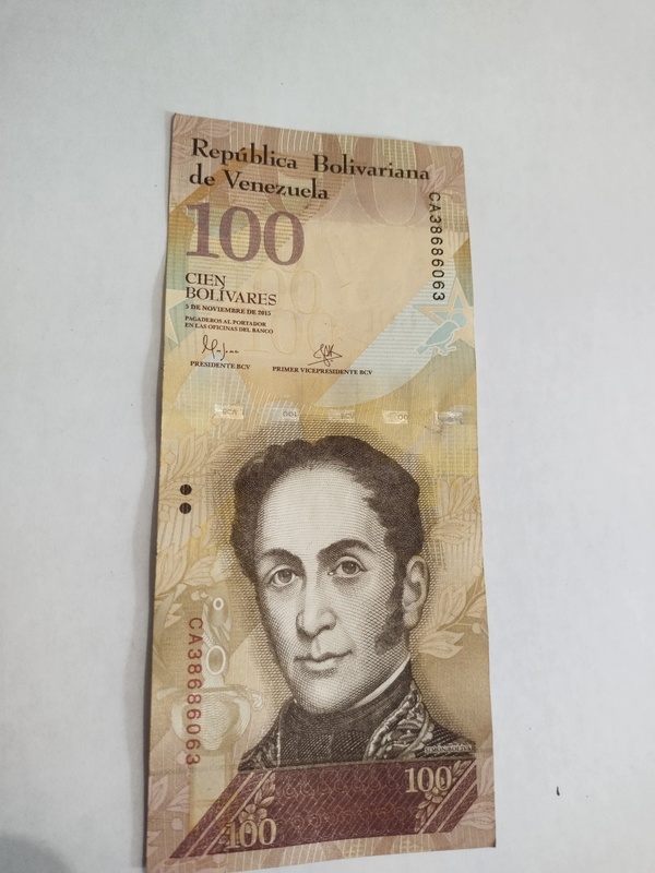 Billete de 100bs